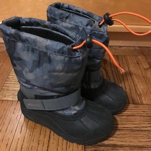 Like New Columbia Kids Snowboots Size 13